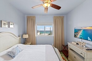 3 chambres, fer et planche à repasser, Wi-Fi gratuit, draps fournis