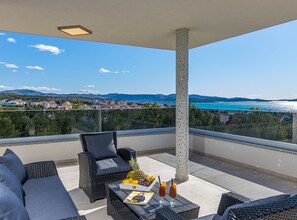 Villa (Five Bedroom Holiday Home with Pool) | Balcony - Villa Shaula (Sibenik)
