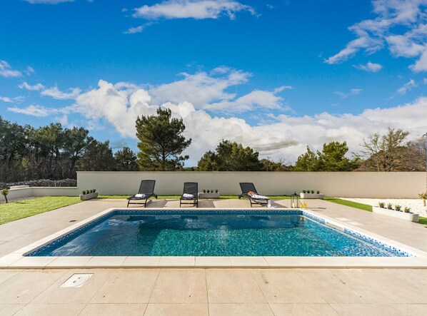 Villa (Three Bedroom House with Pool) | Pool