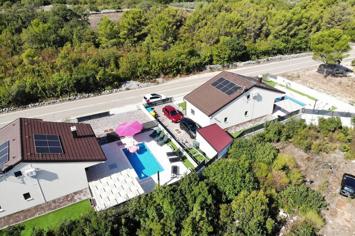 Villa (Three Bedroom House with Pool) | Eksteriør