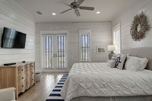 House (5 Bedrooms) | Exterior