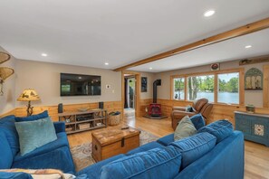 Smart TV, fireplace, video games, DVD player