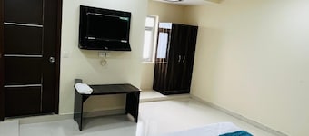 Best hotel near Taj Mahal