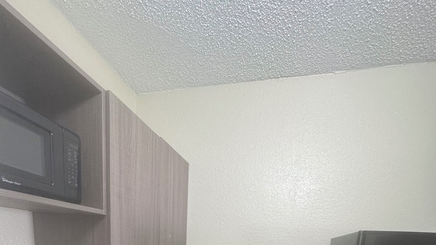 Studios & Suites 4 Less Virginia Beach