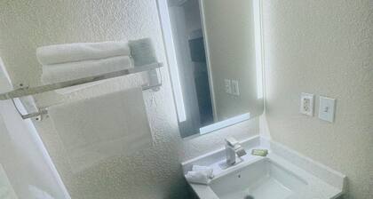 Studios & Suites 4 Less Virginia Beach