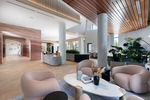 Lobby - Modern 1BR at Vasara | Poolside Living in Menlo Park (Menlo Park)