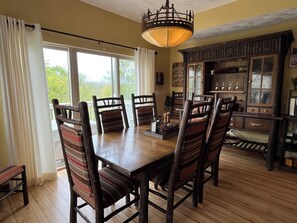 Dining - Sky Haus Lodge at Seven Springs Mountain Resort (Champion)