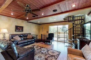 Smart TV, table football