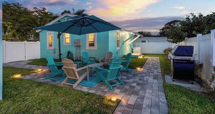 The Delray Cottages Retreat ~Heated Pool Oasis