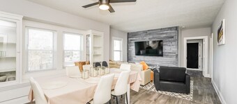 Chic 3 Bedroom close to I-90, Downtown and Lake Erie