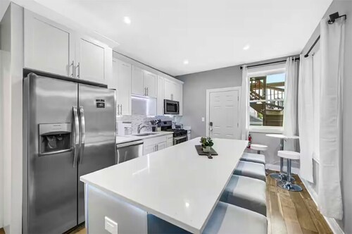 Spacious & Comfortable 3 Bedrooms + Bonus Room