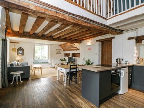 Interior - The Stables at Daubeneys (Chippenham)