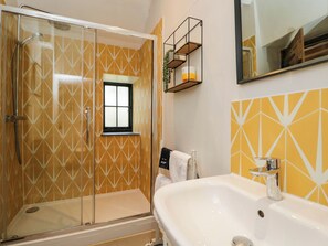 Shower - The Stables at Daubeneys (Chippenham)