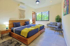 4 quartos, cofres nos quartos, ferros/tábuas de passar roupa