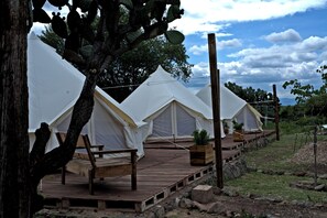 Premium bedding, free WiFi, bed sheets - Maka Haui Glamping (San Miguel de Allende)