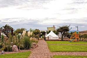 Cabane Confort, vue cour intérieure