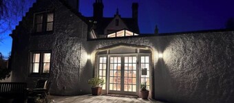 19th century disability accessible 5-bedroom villa free private secluded parking