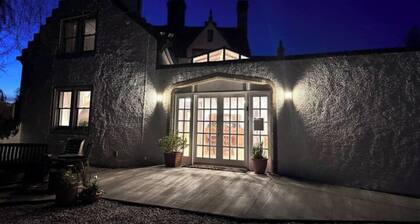 19th century disability accessible 5-bedroom villa free private secluded parking