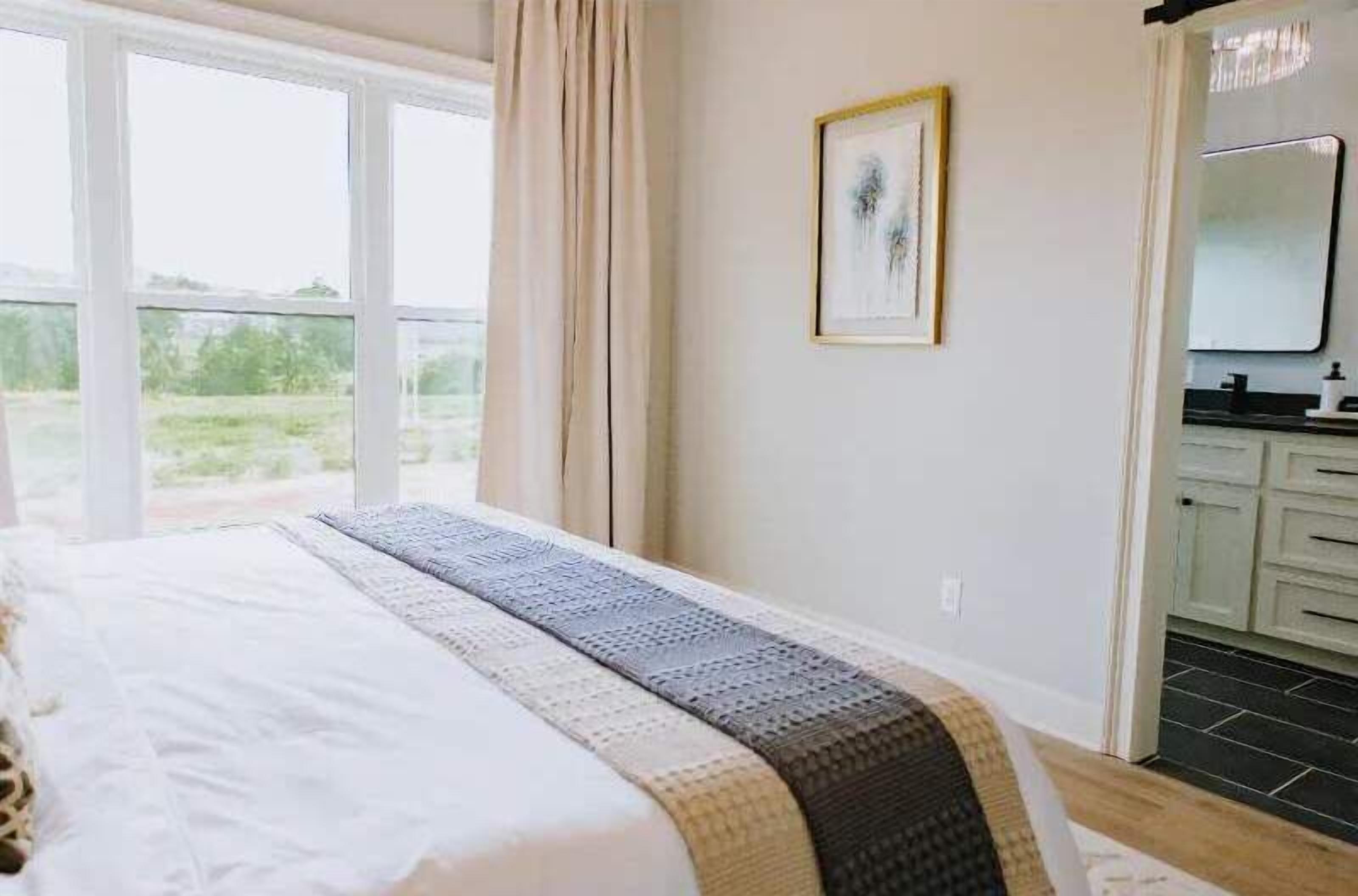 3 dormitorios, tabla de planchar con plancha, wifi gratis y ropa de cama