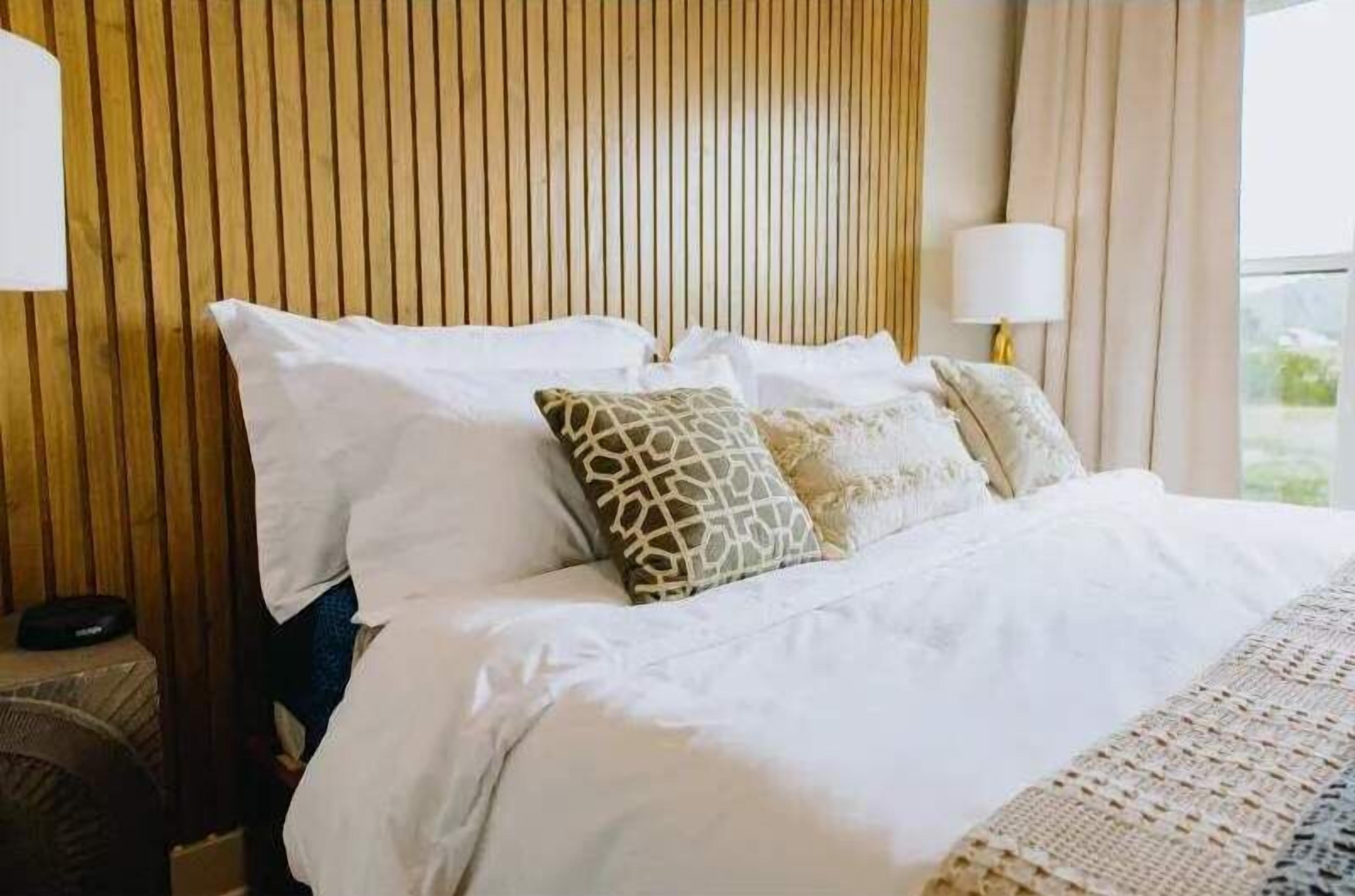 3 dormitorios, tabla de planchar con plancha, wifi gratis y ropa de cama