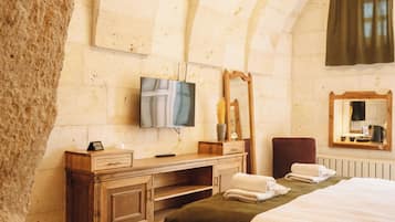 Standard Room | 1 bedroom, premium bedding, minibar, soundproofing