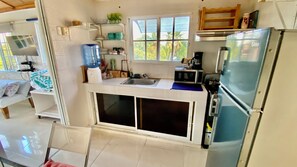 Fridge, microwave, oven, coffee/tea maker