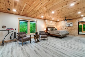 2 bedrooms, iron/ironing board, travel crib, free WiFi