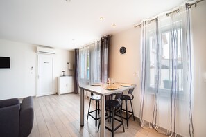 Interior - Villa Welcom 1 - appt climatisé proche de la plage (Canet-en-Roussillon)