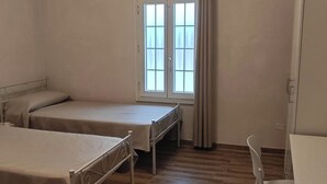 Uklassifisert bilde, 3 av 4, knapp