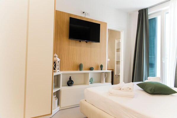 1 bedroom, iron/ironing board, free WiFi, bed sheets