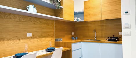 冰箱、炉灶、茶具/咖啡用具、厨具/餐具