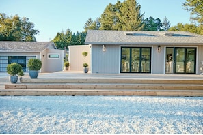 Main home on right and studio building with bedrooms 2 and 3 on the left - Designer Sonoma Getaway with Pool, Hot Tub & Bocce (Sonoma)