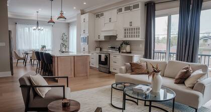 Upscale Pickering Escape | Near Lake & Dining