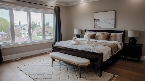 5 quartos, ferros/tábuas de passar roupa, Wi-Fi de cortesia