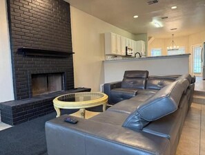 Living area - Outdoor Oasis: 5 Beds, 3 Baths with Pool Table & Large Patio in Stone Oak (San Antonio)