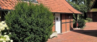 Cozy vacation cottage on the edge of the forest