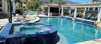 Guest House AC & WiFi. Pool & Spa.