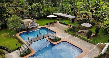 Finca La Poza, 2 bedrooms with AC, WiFi near Arenal Volcano