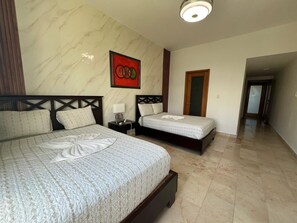 Huoneisto, näköala uima-altaalle | 4 makuuhuonetta, silitysrauta/-lauta, ilmainen Wi-Fi