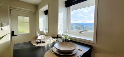 Morgensolen - Free Parking & Mountain Trails