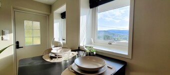 Morgensolen - Free Parking & Mountain Trails