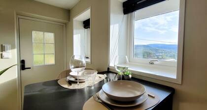 Morgensolen - Free Parking & Mountain Trails