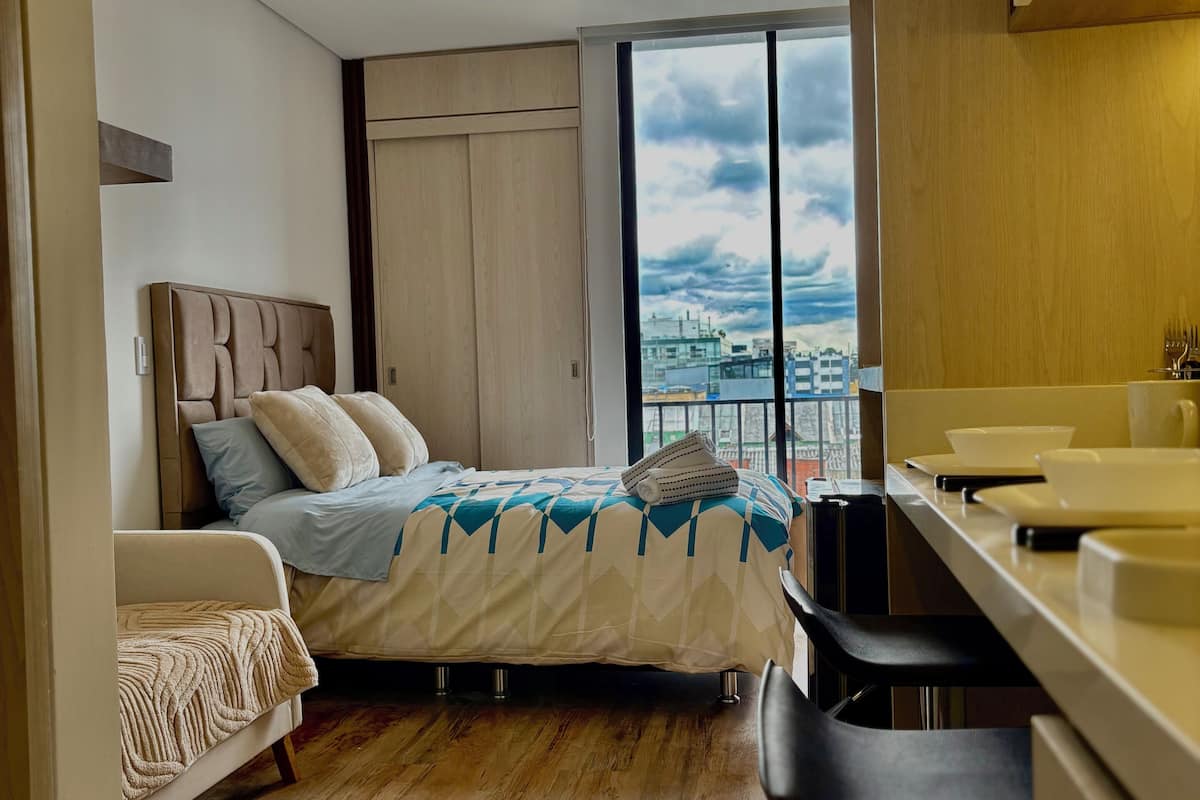 Exclusive Studio, City View | 1 bedroom, laptop workspace, free WiFi