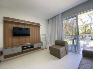 Basic Apartment | Living room