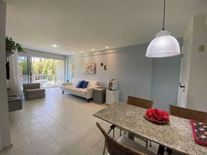 Căn hộ cơ bản | Phòng khách