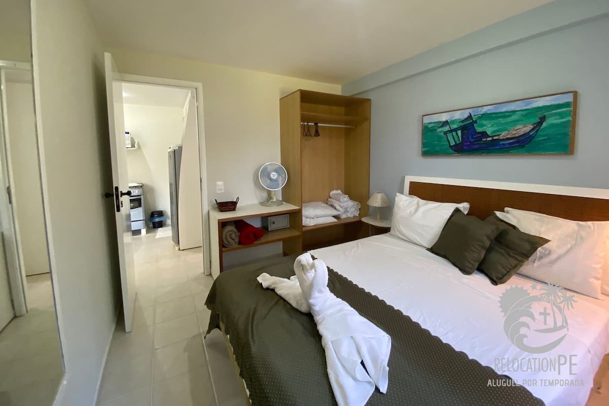 Basic Apartment | Free WiFi, bed sheets