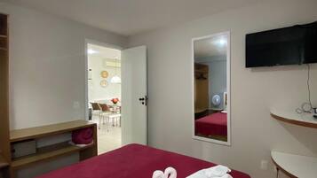 Apartamento básico | Wi-Fi de cortesia, roupa de cama