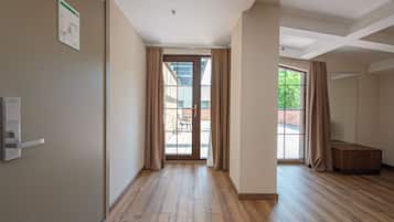 Superior Double Room | Desk, free WiFi, bed sheets