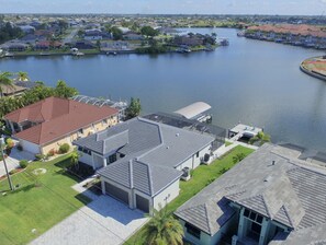 Exterior - TOP FLORIDA's Villa Sun Castle (Cape Coral)