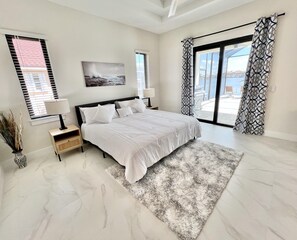 4 bedrooms, iron/ironing board, free WiFi, bed sheets
